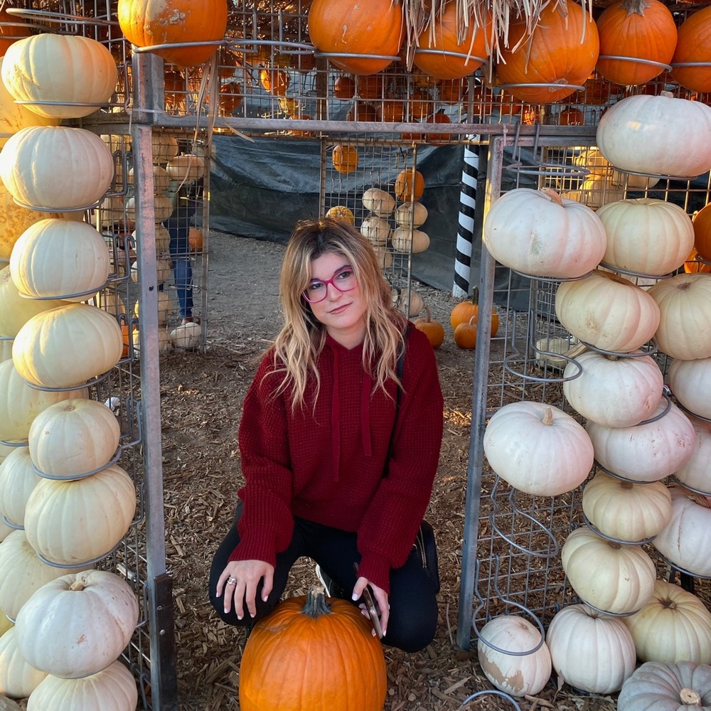 Meet your Posher, Danielle